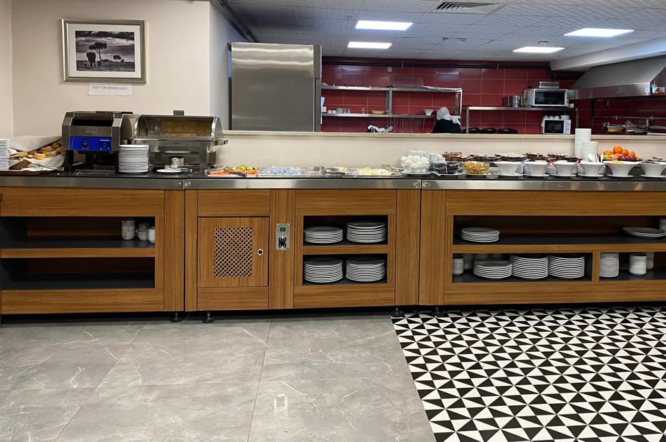 Breakfast, Buffet breakfast