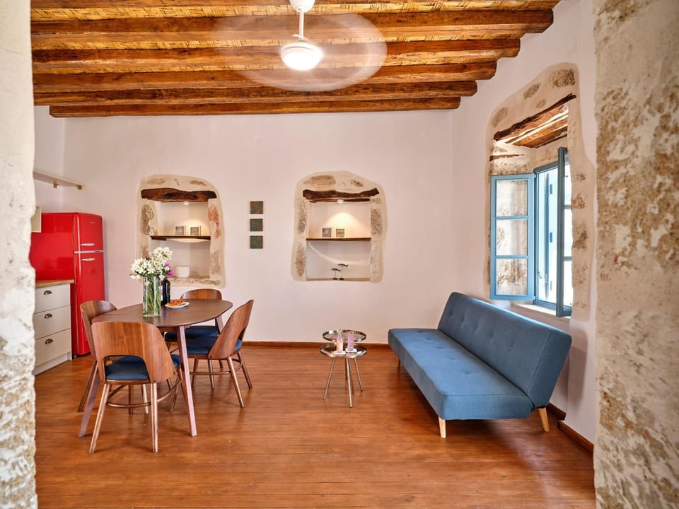 Coffee/tea facilities, Living room, Photo of the whole room