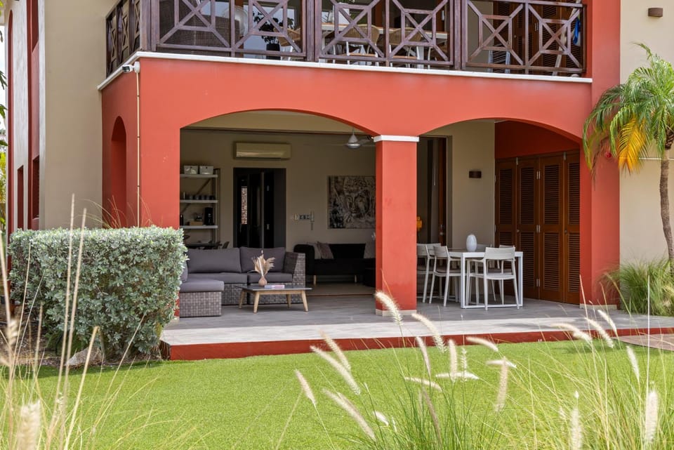 Property building, Patio, Garden, Balcony/Terrace, Seating area
