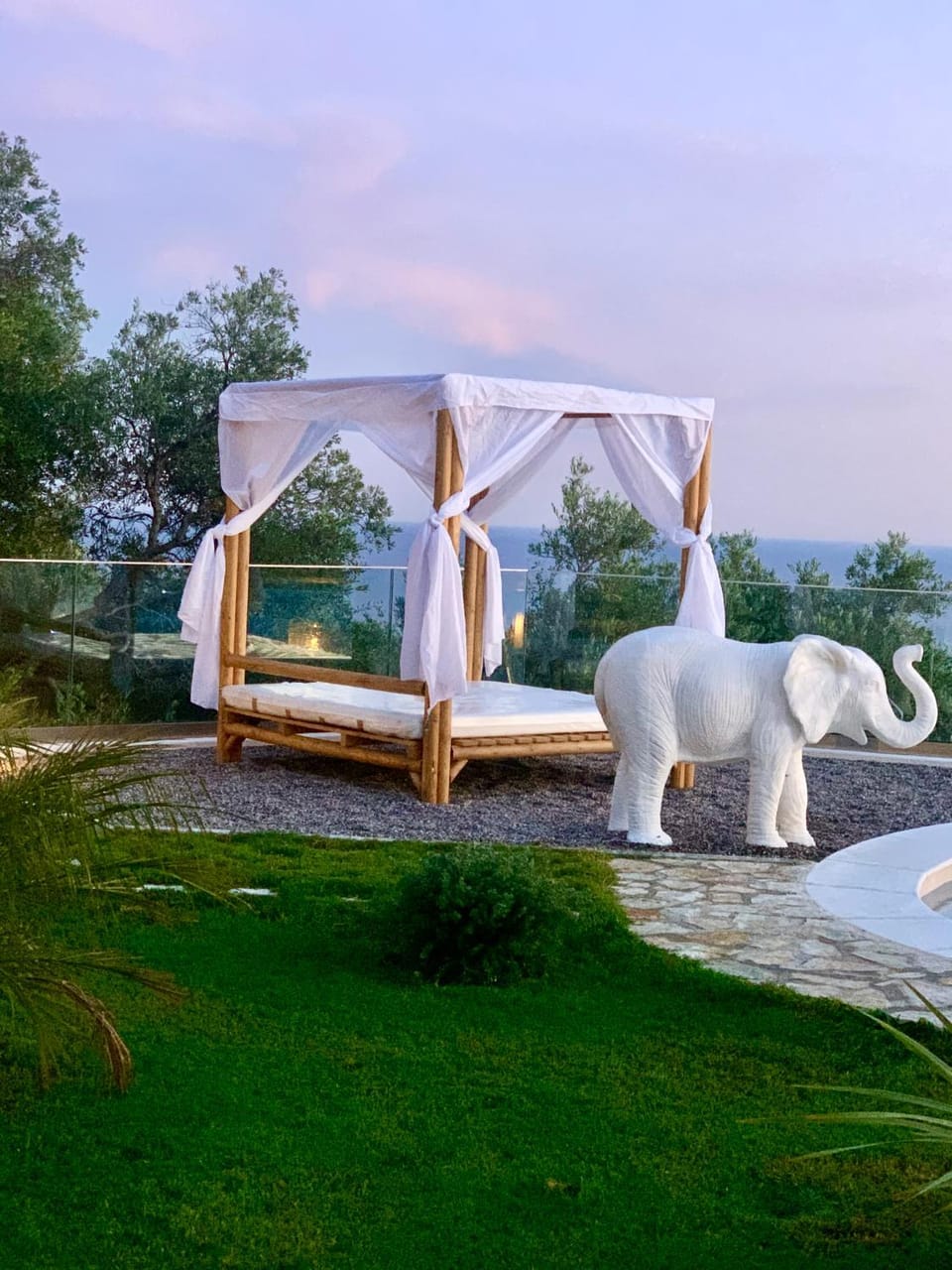 Garden, Swimming pool, sunbed
