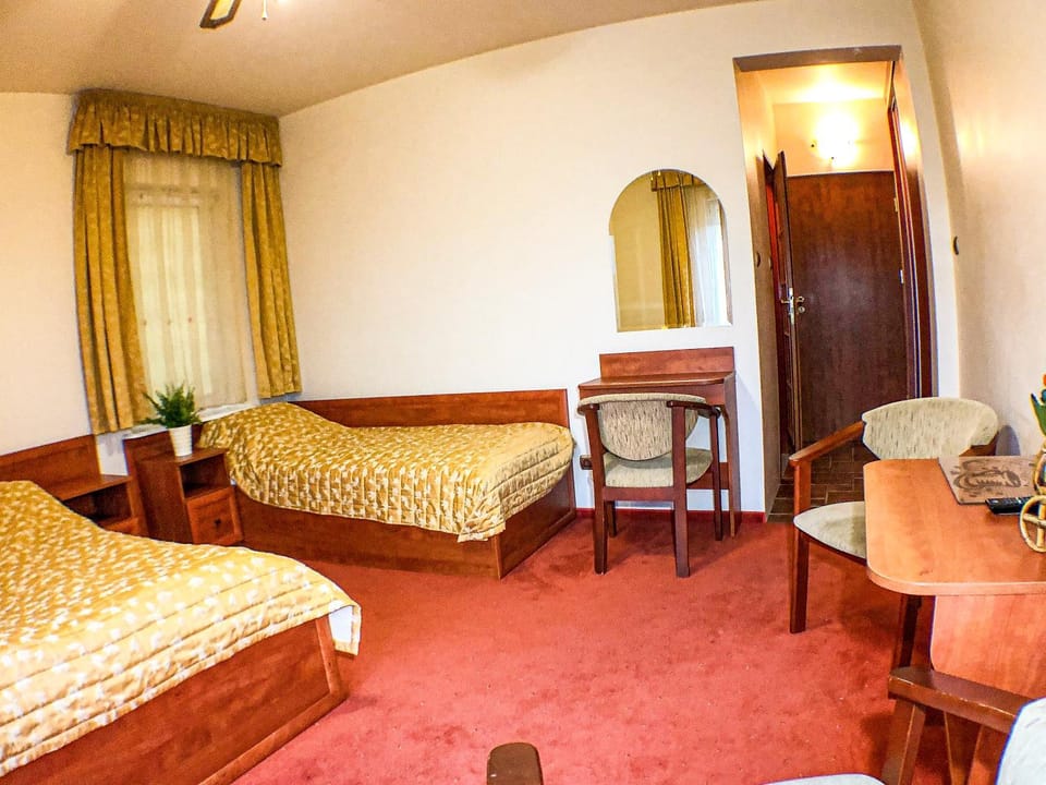 Bed, TV and multimedia, Other, Photo of the whole room, Bedroom