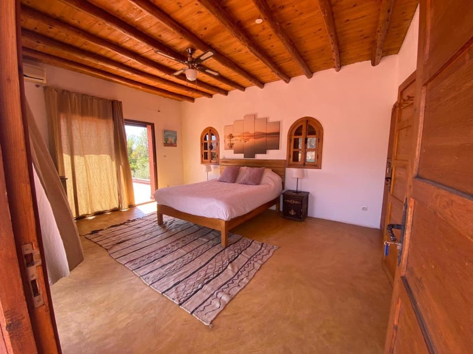 Bed, Photo of the whole room