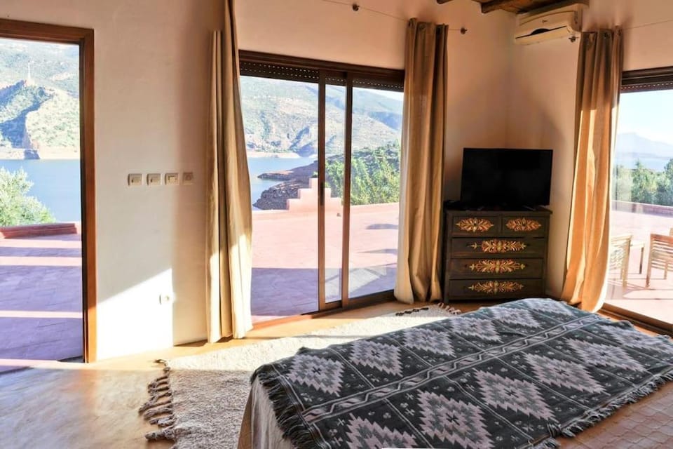 View (from property/room), Balcony/Terrace, Bedroom