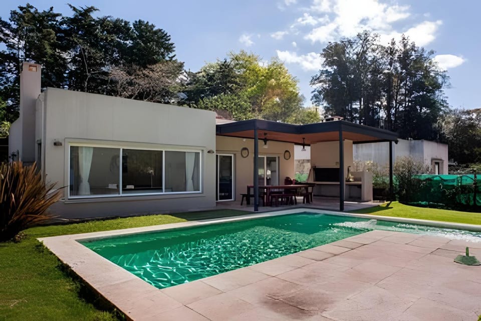 Property building, Patio, Spring, Day, Garden, Balcony/Terrace, Garden view, Pool view, Swimming pool, sunbed