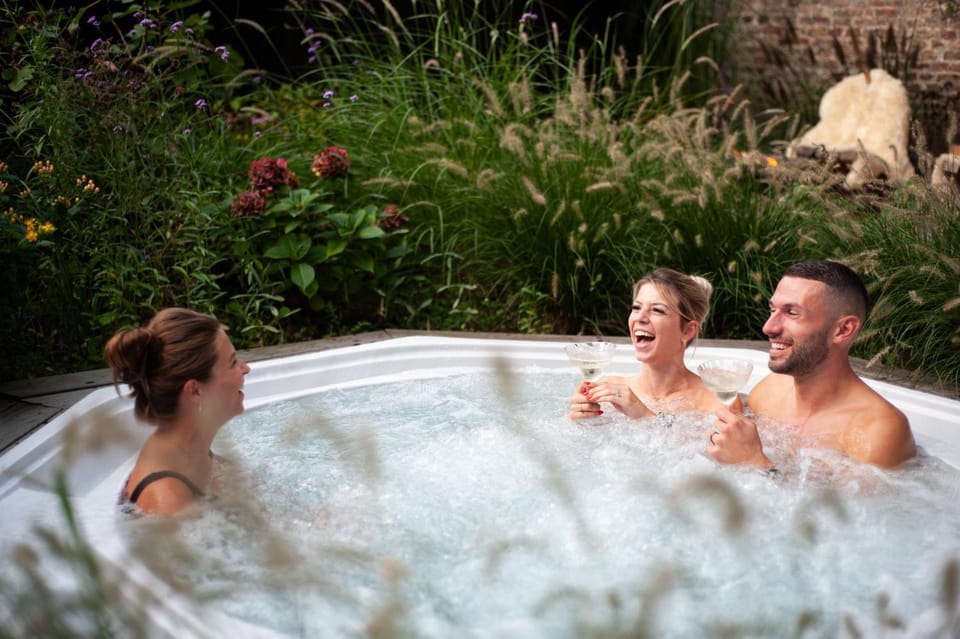 Hot Tub, Spa and wellness centre/facilities