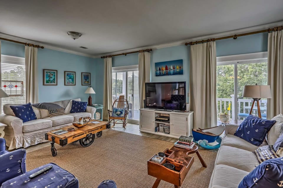 Family Beach Home; Walk to N Litchfield Beach House in South Carolina