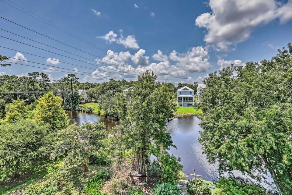 Family Beach Home; Walk to N Litchfield Beach House in South Carolina