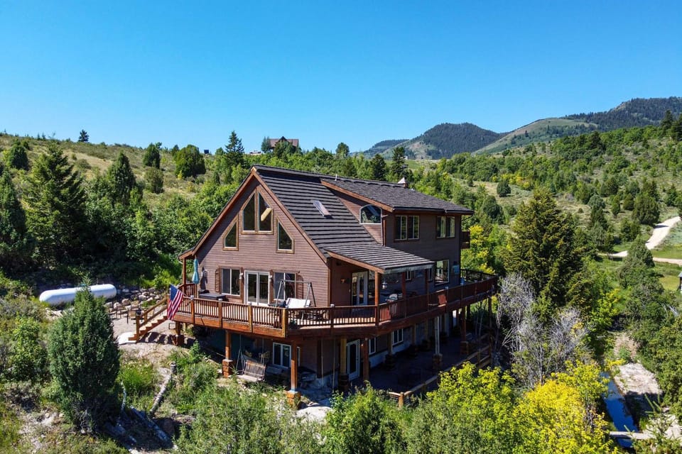Fish Haven Cabin w/ Game Room, Views + Deck! Cabin in Idaho