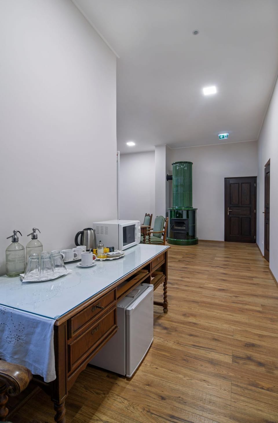 Communal lounge/ TV room, Kitchen or kitchenette
