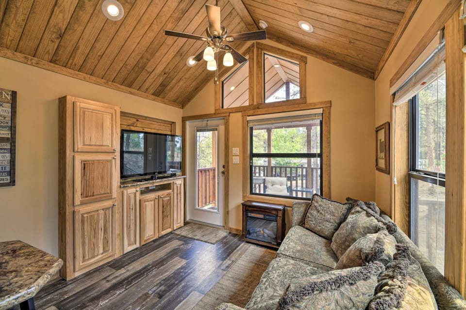 Pagosa Springs Tiny Cabin: Fish, Hike, Ski & Soak! Cabin in Pagosa Springs