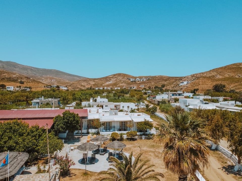 ISALOS ROOMS ON THE BEACH Hotel in Milos