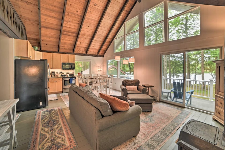 Maine Lakefront Escape: Dock, Watercraft, Fire Pit House in Limerick