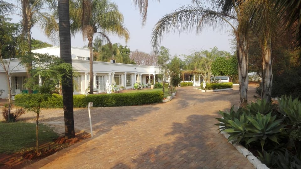 Property building, Communal lounge/ TV room, Facade/entrance, BBQ facilities, Facility for disabled guests