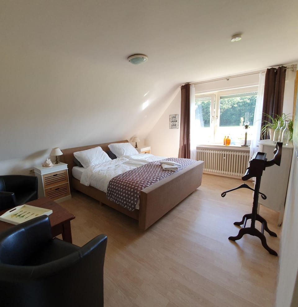 Living room, Photo of the whole room