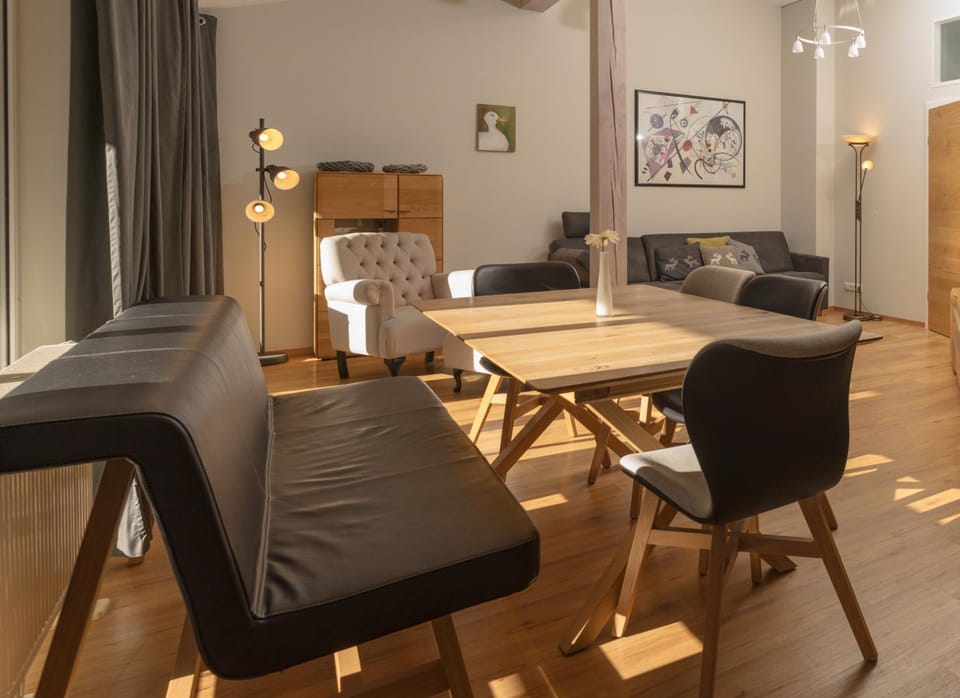 Living room, Seating area, Dining area