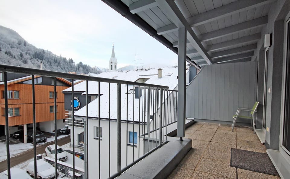 Patio, Day, Winter, View (from property/room), Balcony/Terrace, Mountain view
