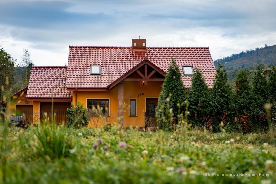 Dom u podnóża Biskupiej Kopy Apartment in Lower Silesian Voivodeship