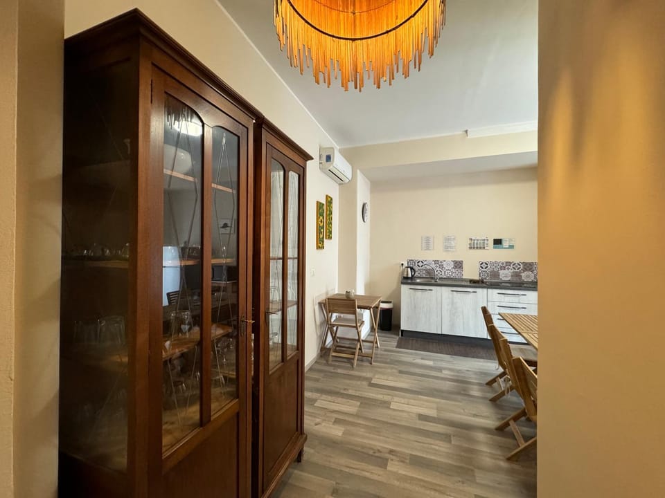 Communal kitchen, kitchen