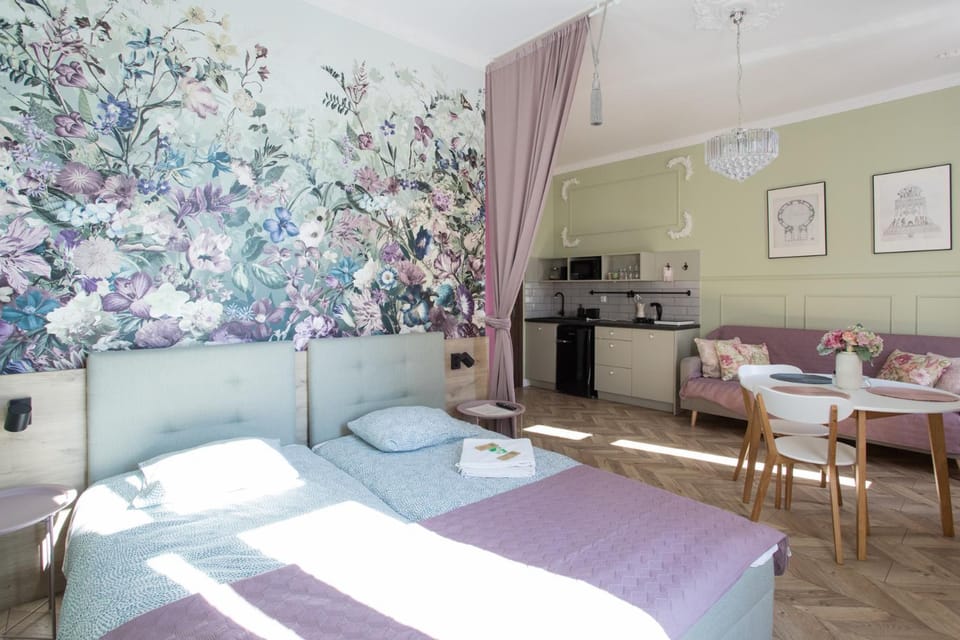 Bed, Kitchen or kitchenette, Photo of the whole room