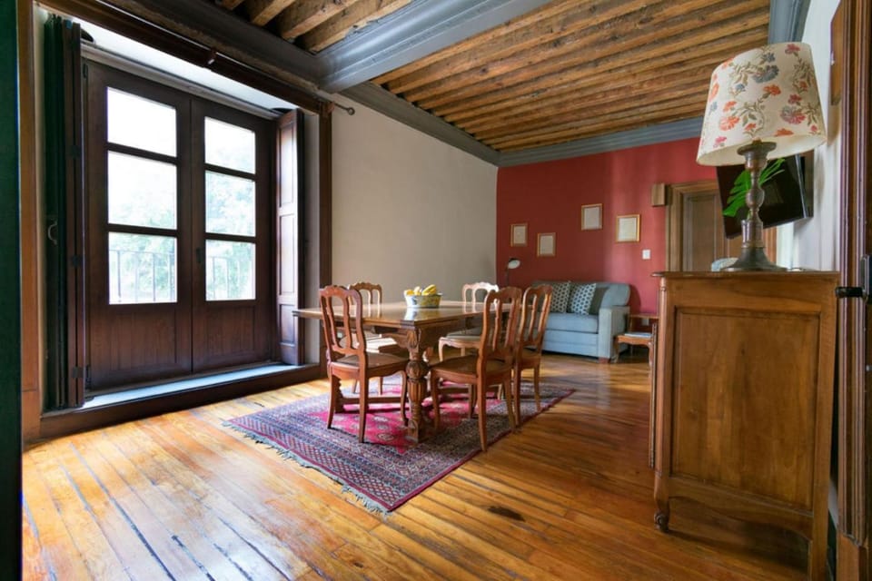 TV and multimedia, Balcony/Terrace, Kitchen or kitchenette, Living room, Seating area, Dining area