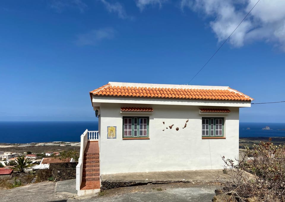 Facade/entrance, Natural landscape
