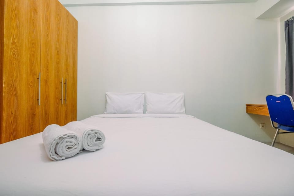 Simply Look Studio Tamansari Mahogany Karawang Apartment By Travelio Apartment in West Java