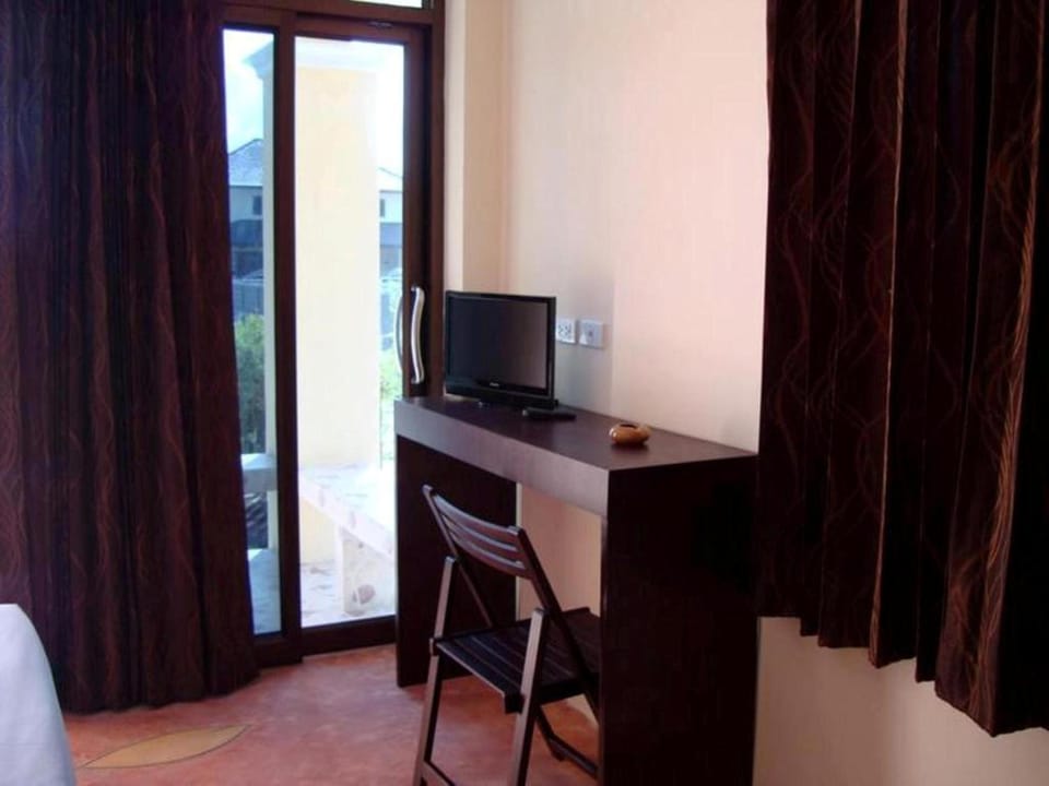 Bedroom, Garden view