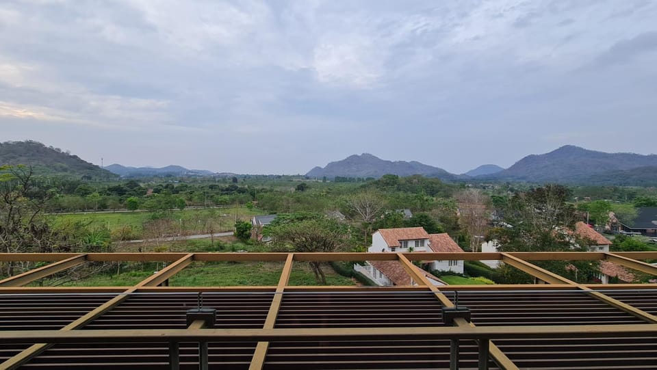 Balcony/Terrace, Mountain view