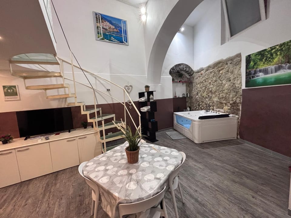 Salerno Mare e Luci Deluxe Apartment in Salerno