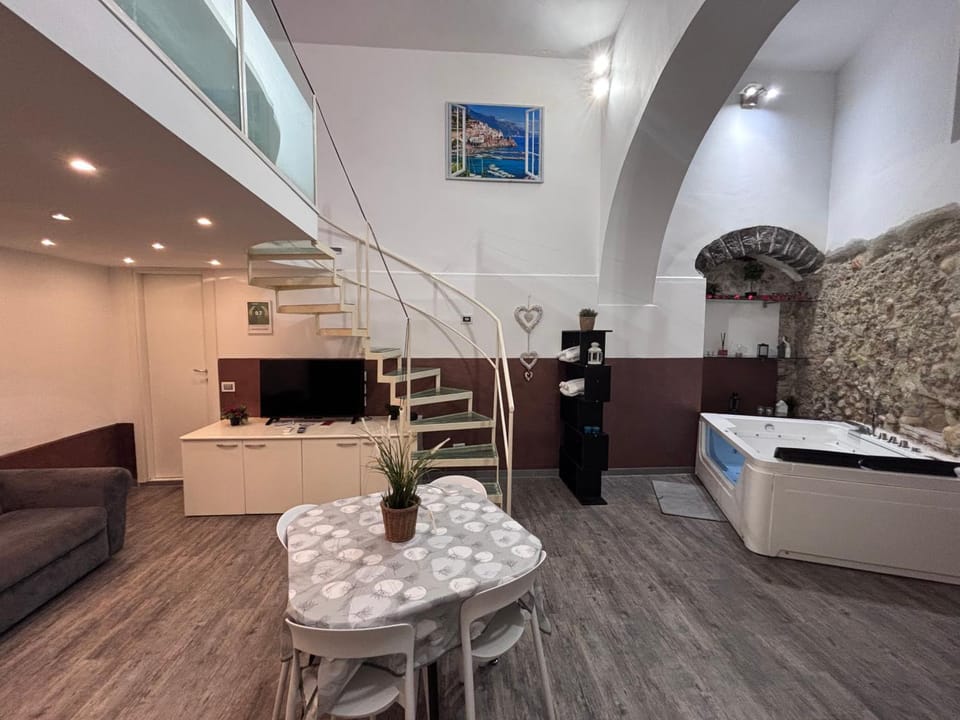 Salerno Mare e Luci Deluxe Apartment in Salerno