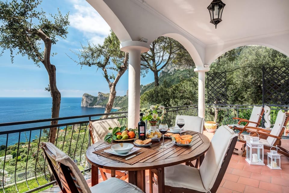 Balcony/Terrace, Living room, Dining area, Sea view