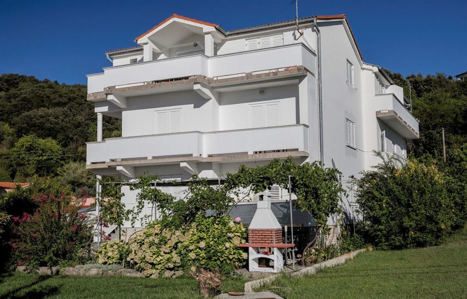 Property building, Garden