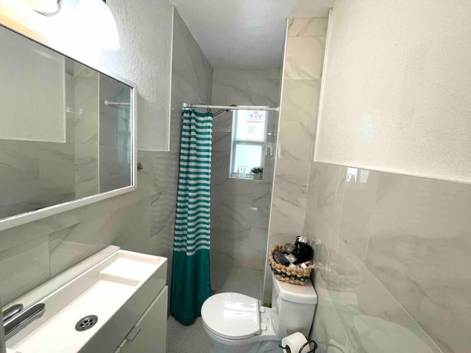 Cozy Studio near Coconut Grove Apartment in Coconut Grove