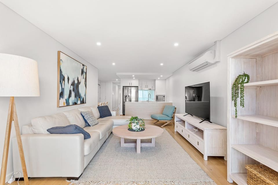 The Shoal Apartments Unit 306 6 Bullecourt Apartment in Shoal Bay