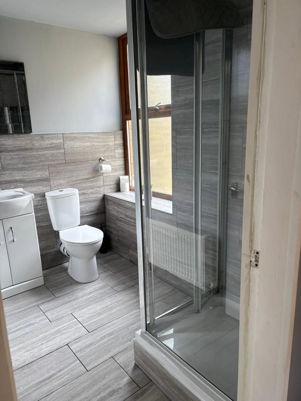 Shower, Toilet, Bathroom