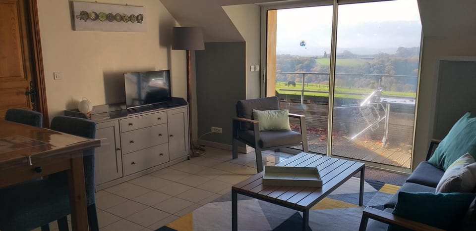 Natural landscape, Kitchen or kitchenette, Living room, Dining area