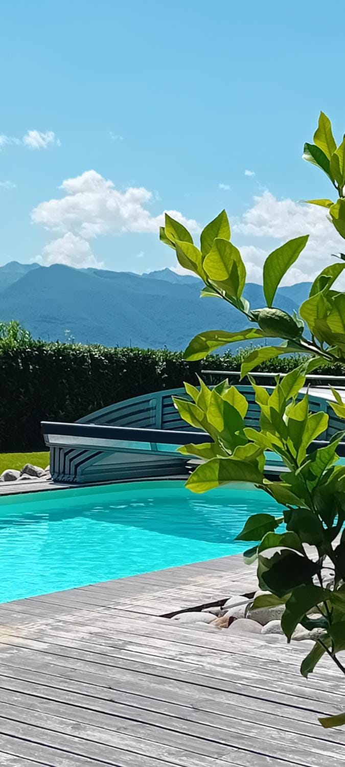 Mountain view, Swimming pool, sunbed