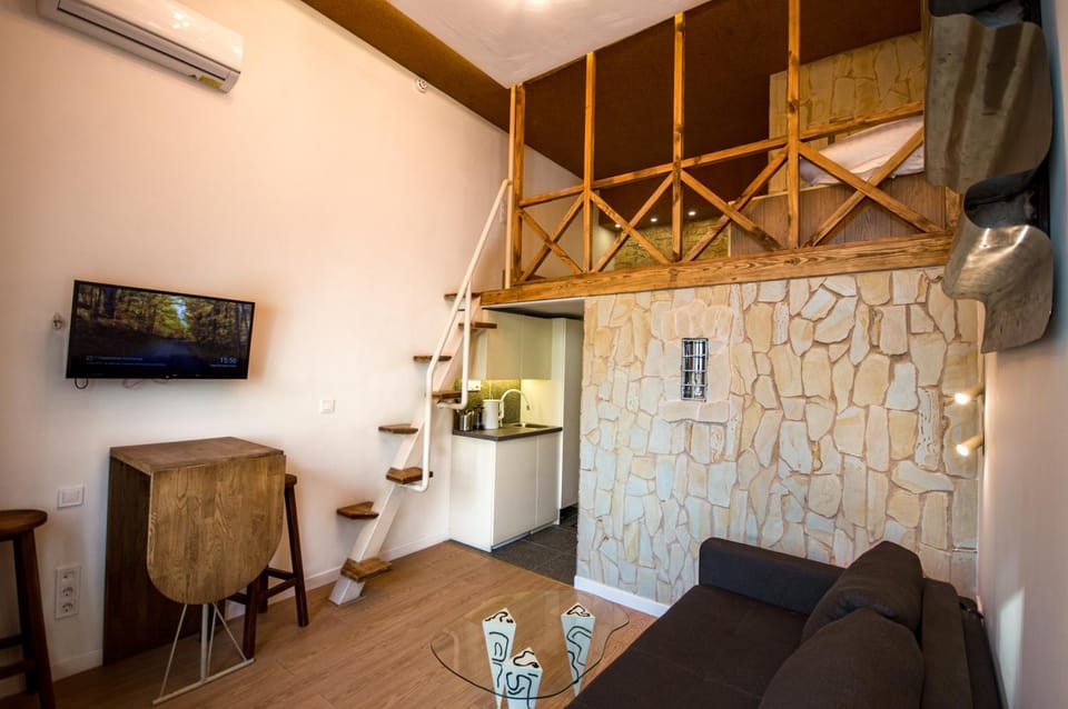 TV and multimedia, Living room, Dining area