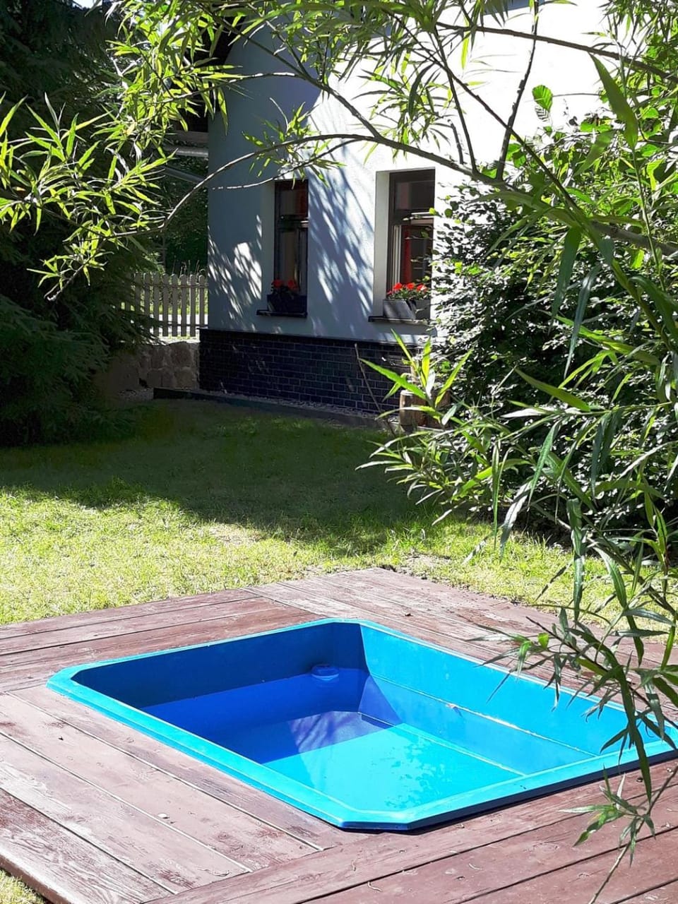 Garden, Swimming pool