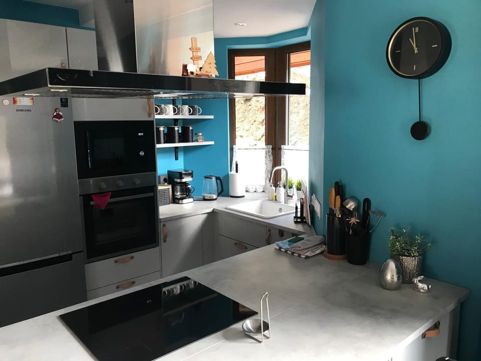 Coffee/tea facilities, Kitchen or kitchenette