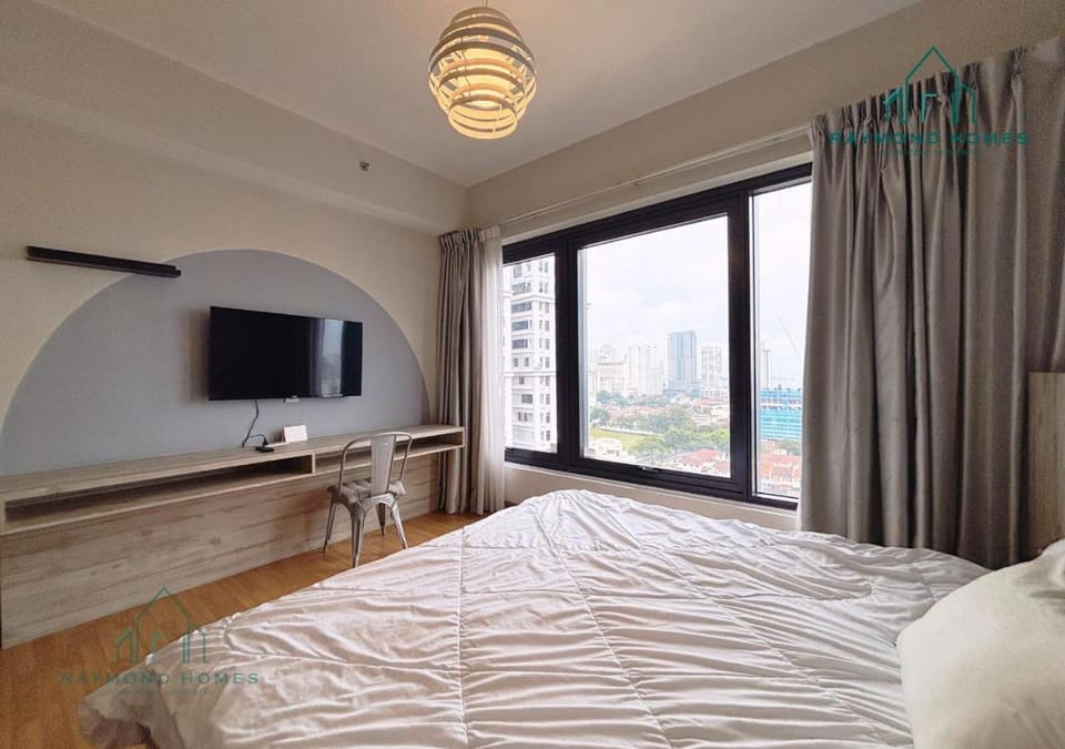 Bed, TV and multimedia