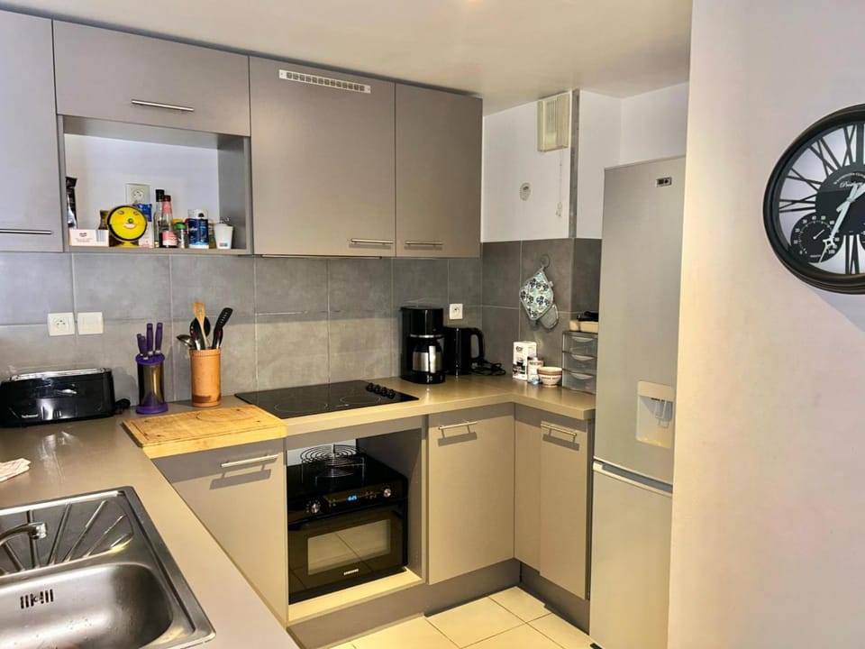 Coffee/tea facilities, Communal kitchen, oven, kitchen