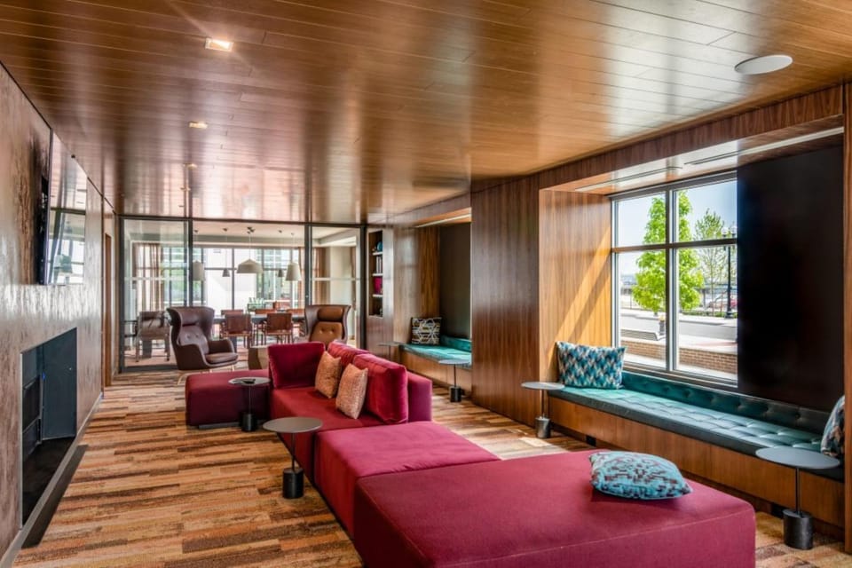 Communal lounge/ TV room