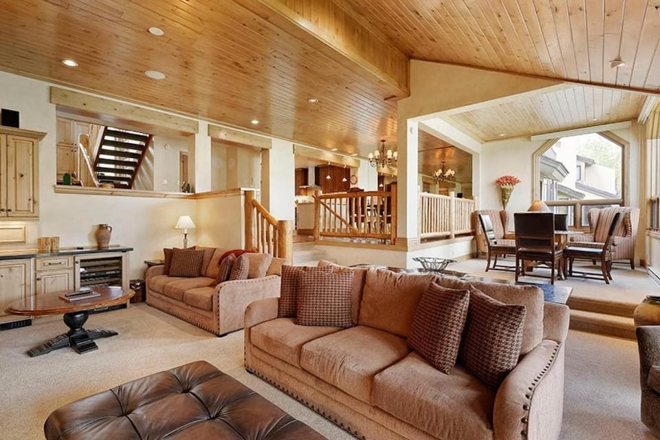 Snowmass Woodrun V 4 Bedroom Ski In, Ski Out Mountain Residence In The Heart Of Snowmass Village Apartment in Snowmass Village