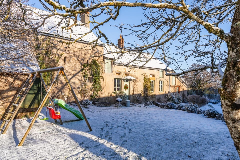 Maison de vacances Les Mésanges, à Ménessaire House in Bourgogne-Franche-Comté