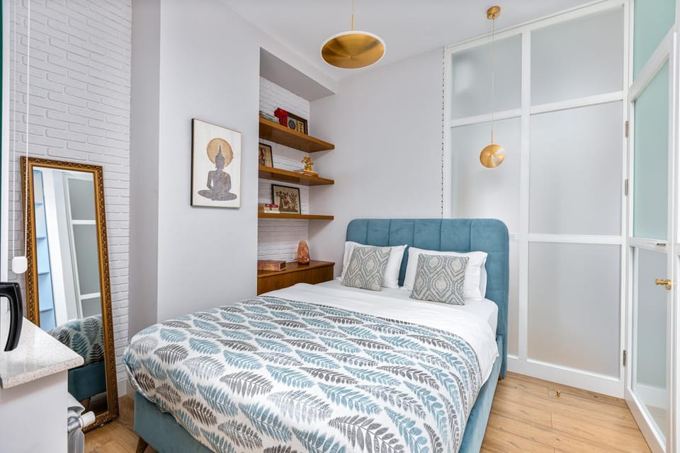 Bed, Photo of the whole room, Bedroom, wardrobe