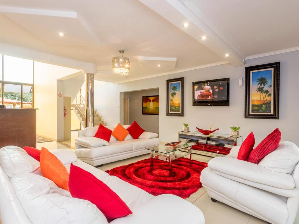 TV and multimedia, Living room, Lounge or bar, Seating area