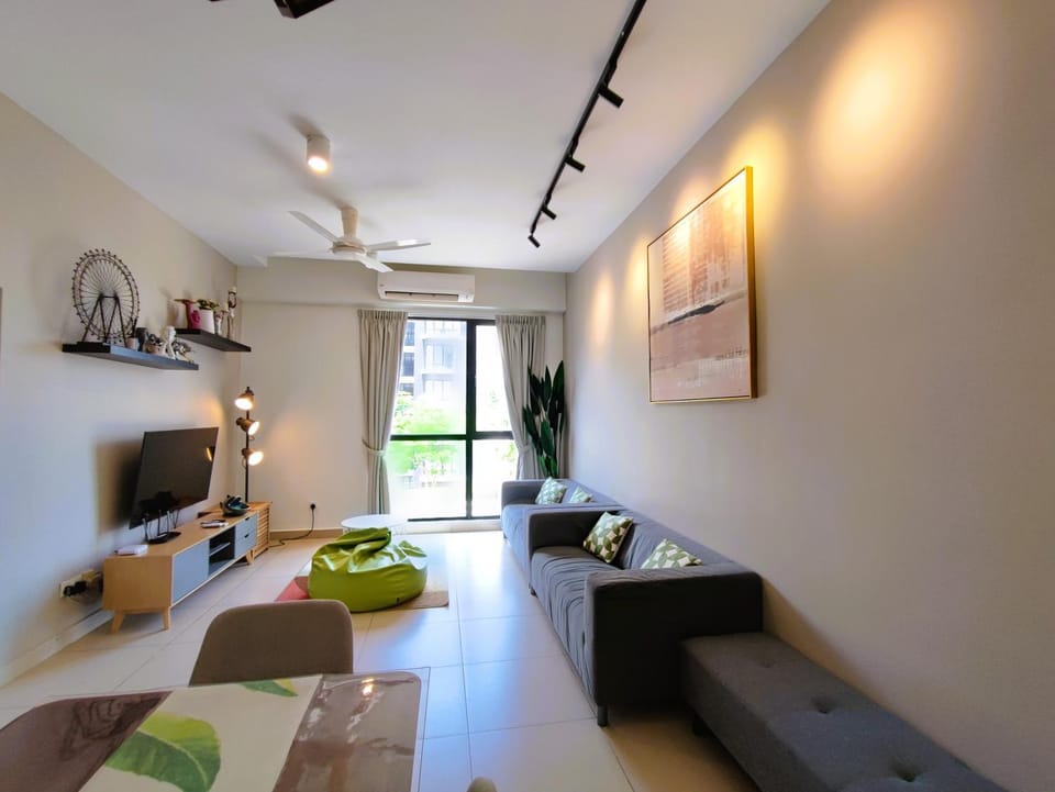 TV and multimedia, Living room, Seating area, air conditioner