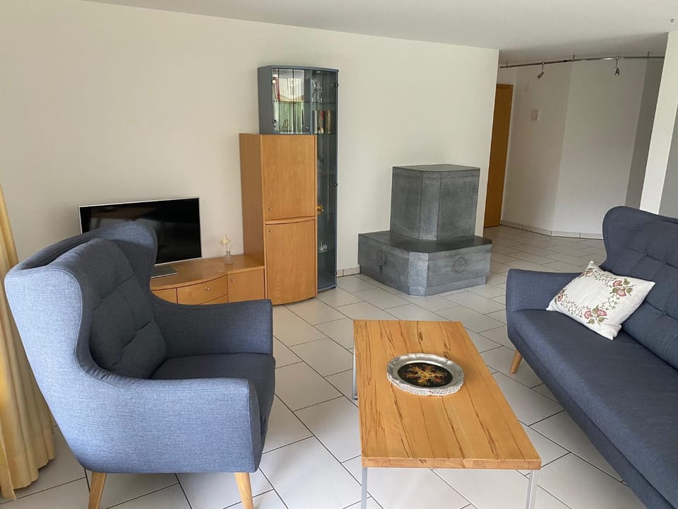 Ferienwohnung für 5 Personen in Cumpadials, inmitten der Surselva Apartment in Canton of Grisons