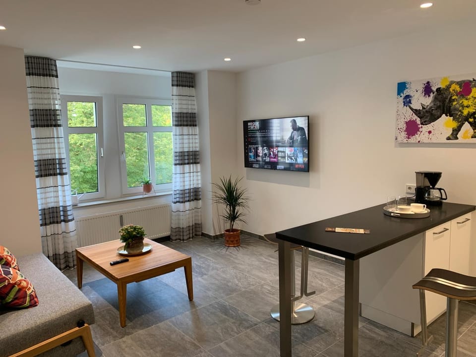 Living room, Food